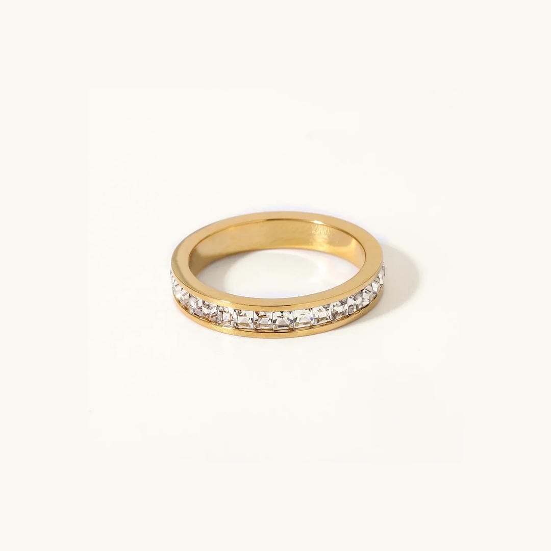 Deslumbrante anillo de oro Amelia
