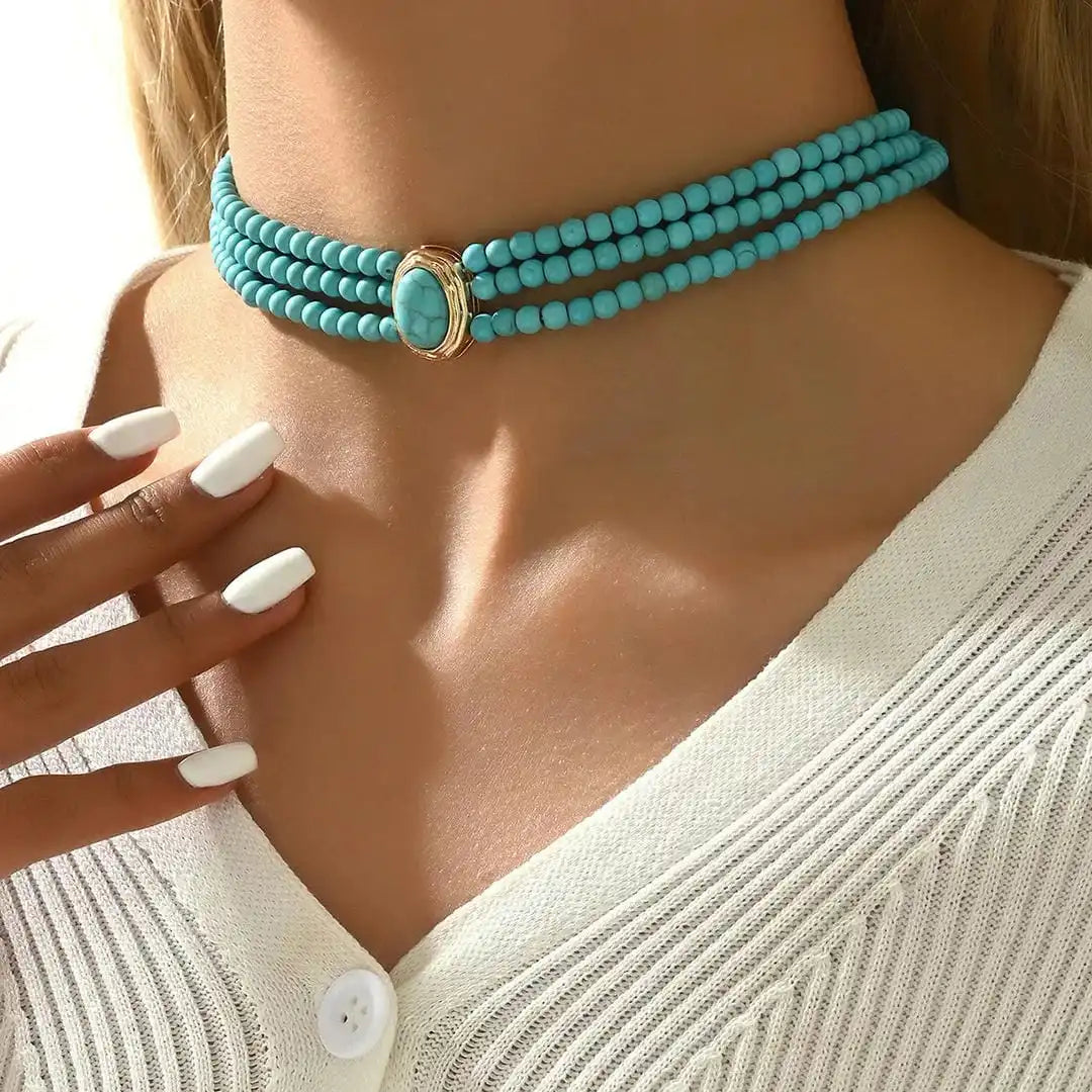 Elegante collar vintage de turquesa con abalorios