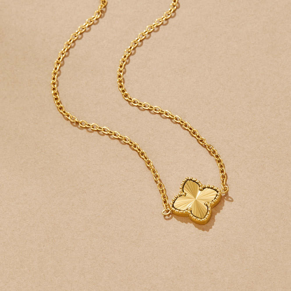 Collar colgante Amara Clover