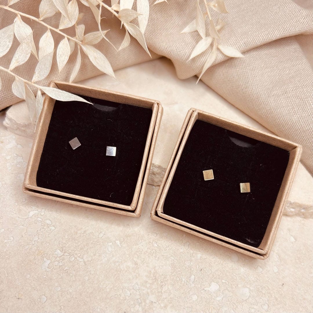 Pendientes cuadrados de oro y plata para uso diario