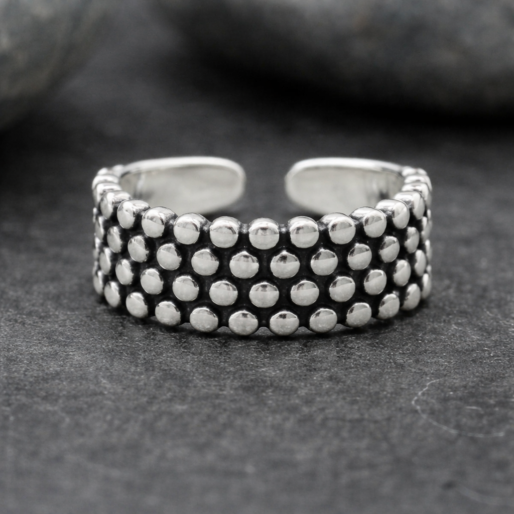 Anillo vintage de plata de ley con lunares