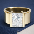 Anillo antiguo con corte de princesa