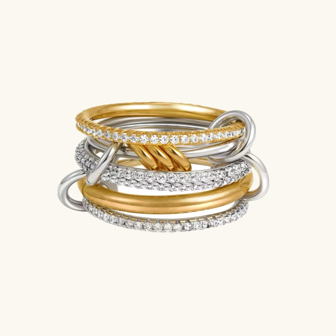 Elegante Anillo Llamativo de Cristales Apilados