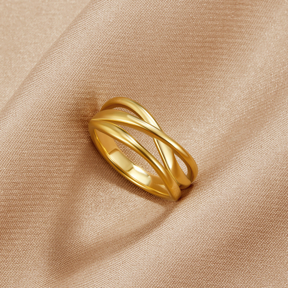 Anillo de oro entrelazado Maisie