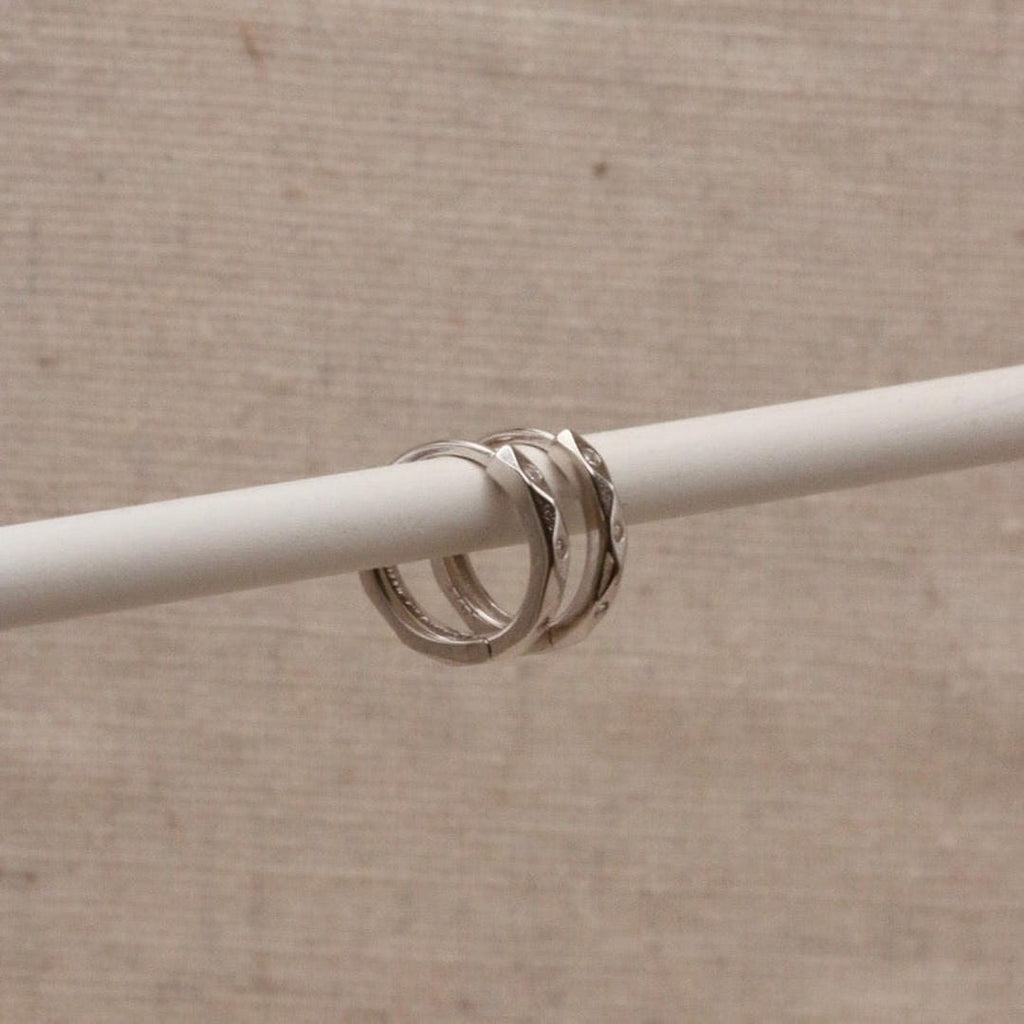Pendientes de aro Huggie Marquesa de Plata