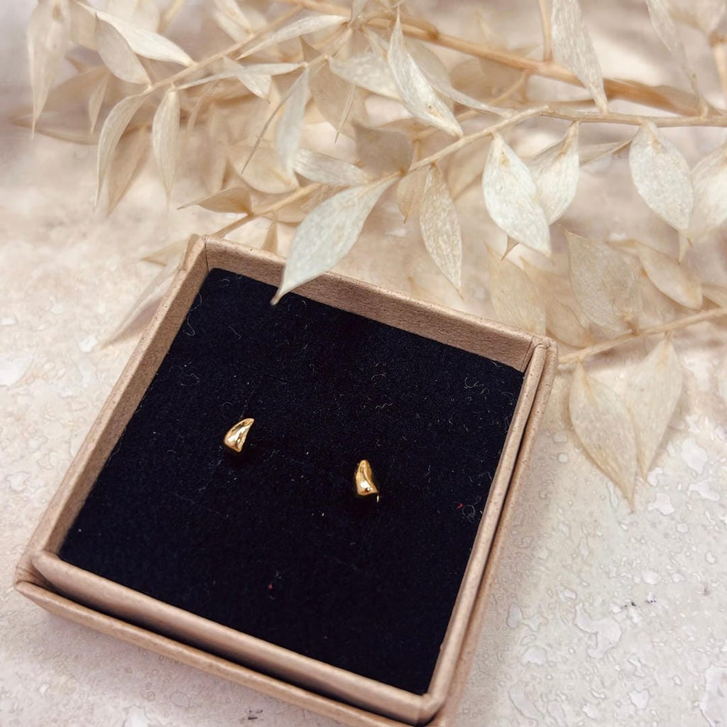 Pendientes de Botón Minimalistas Pebble