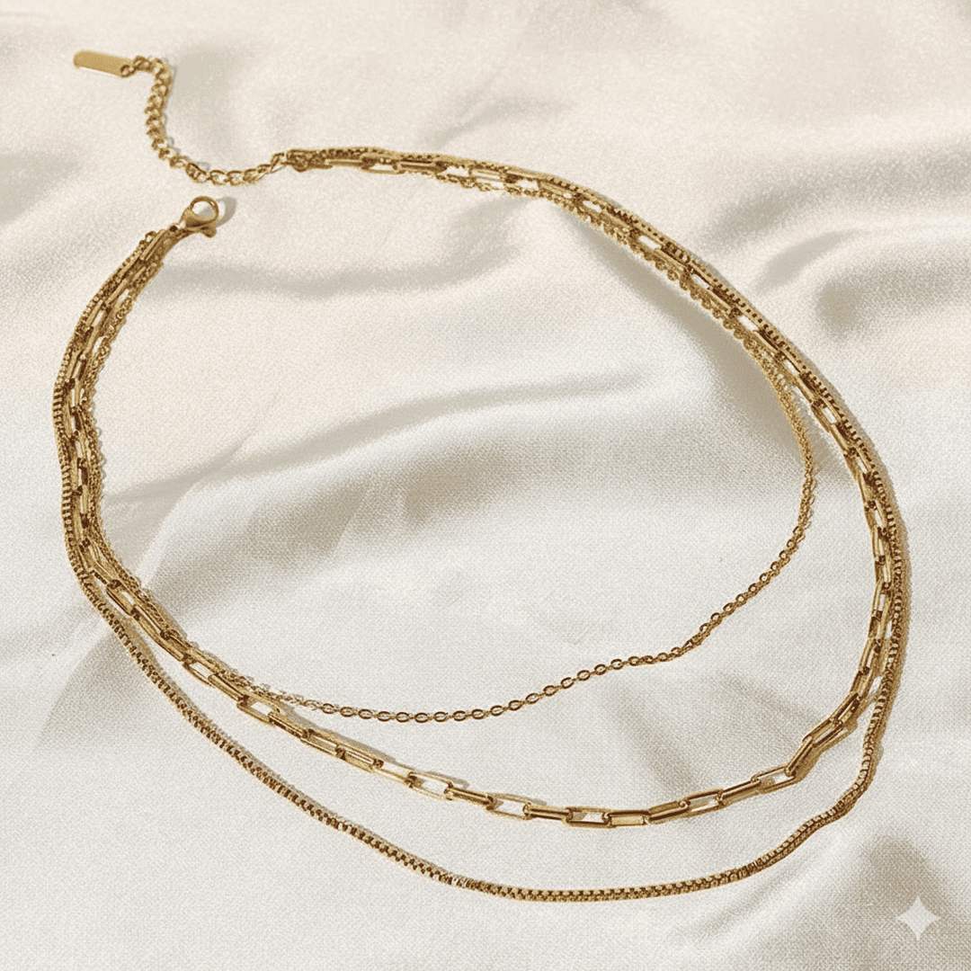 Collar triple de oro para el día a día