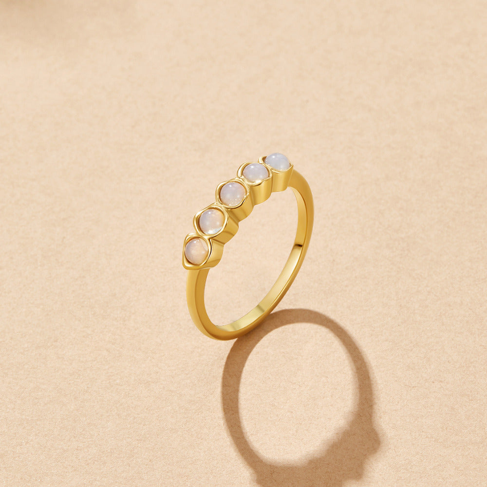 Anillo Eternidad de Piedra Lunar Dorada