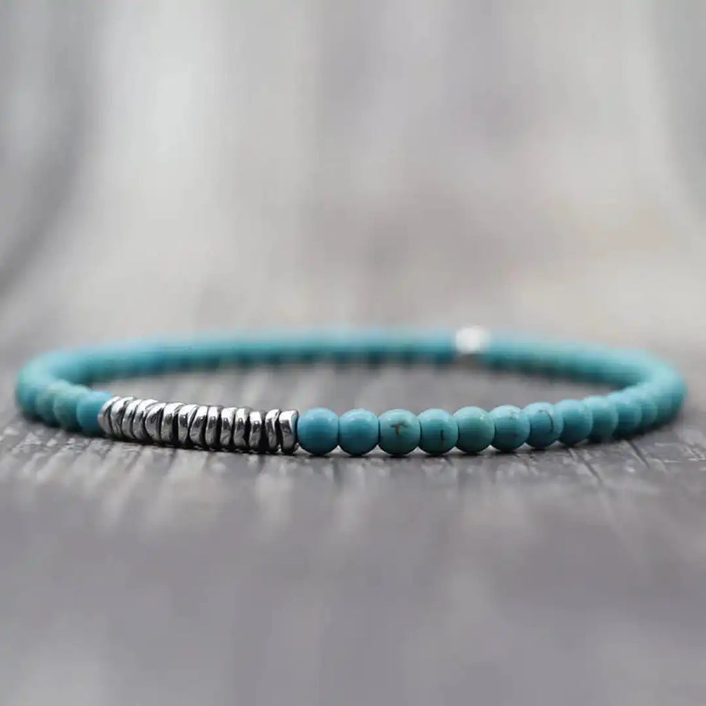 Pulsera atemporal de roca volcánica
