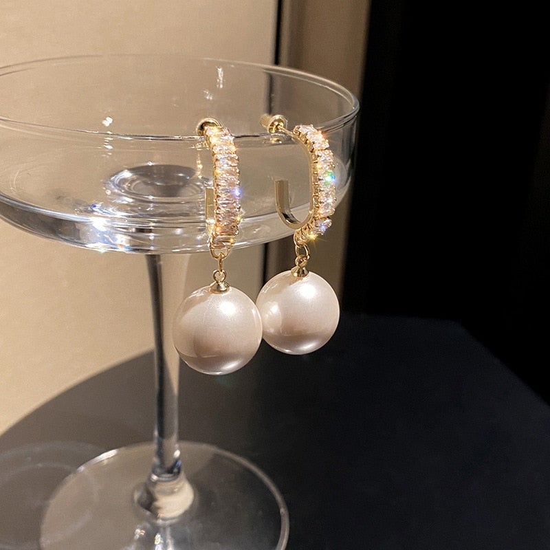 Pendientes de lujo con perlas y circonitas