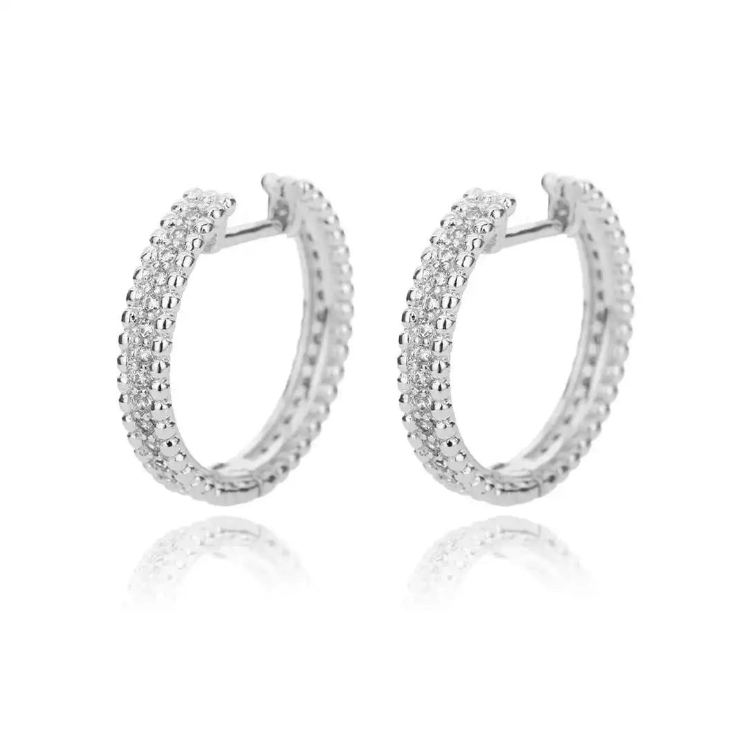Pendientes de aro de cristal con tachuelas