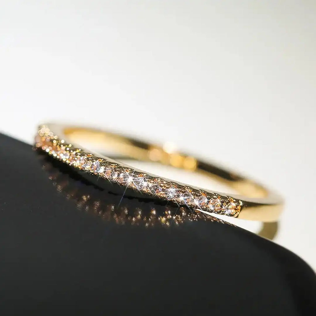 Anillo de circonita minimalista Elyse