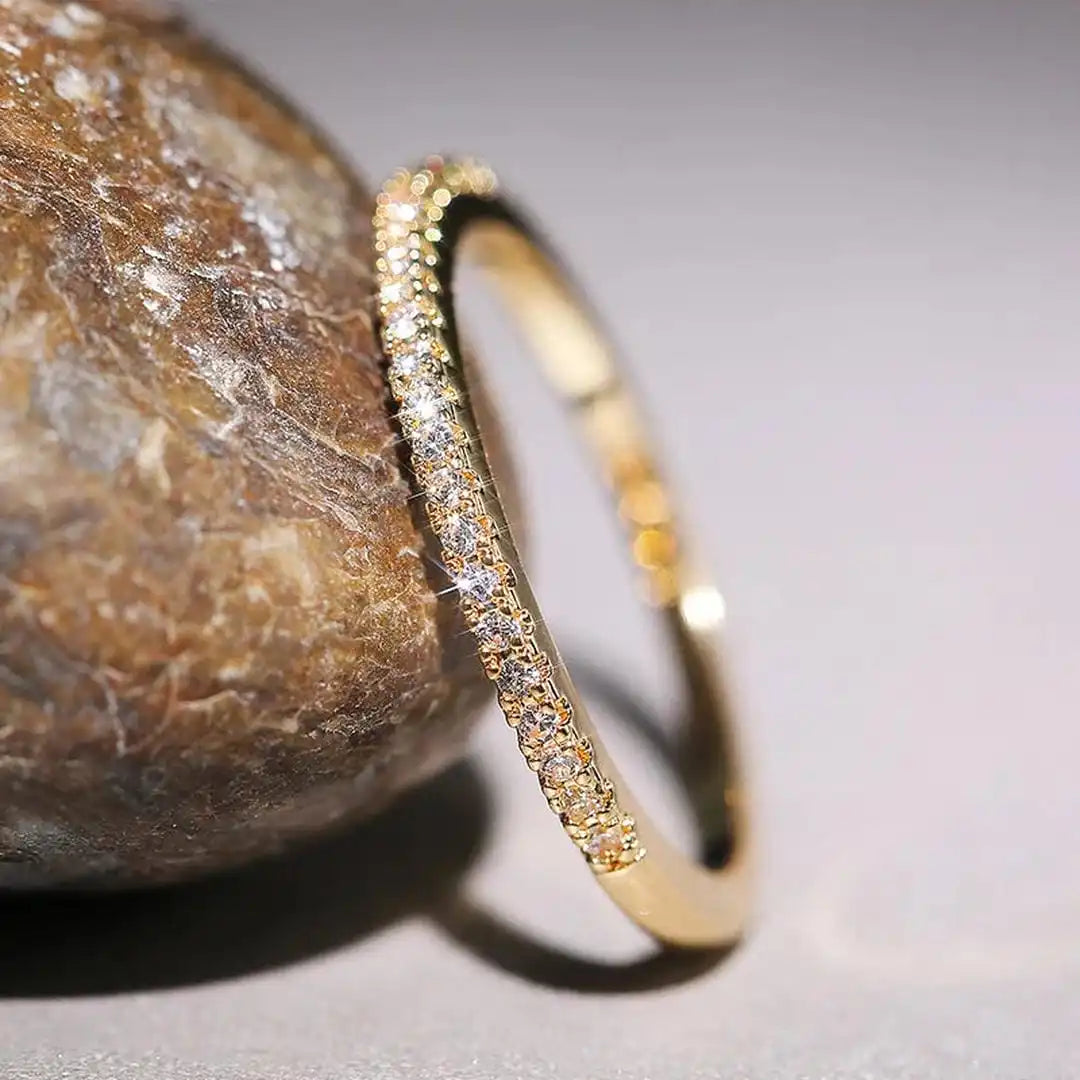 Anillo de circonita minimalista Elyse