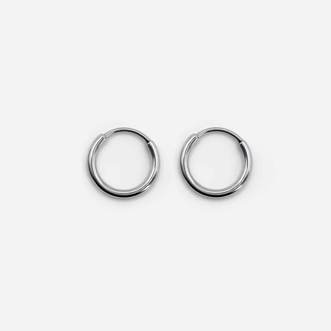 Pendientes de aro plateados para uso diario