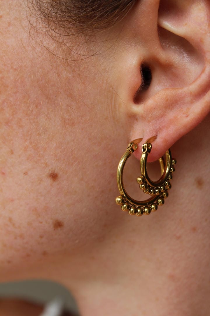 Pendientes de aro clásicos Laurie Lovely