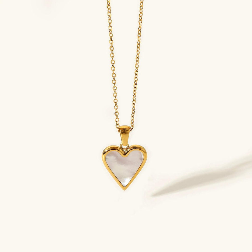 Collar con Colgante de Corazón Reluciente