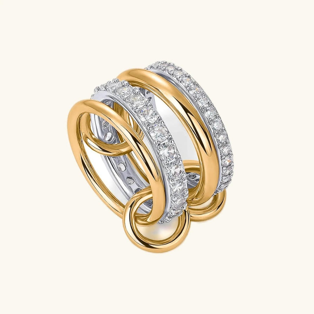 Elegante anillo Calyra de cristales apilados