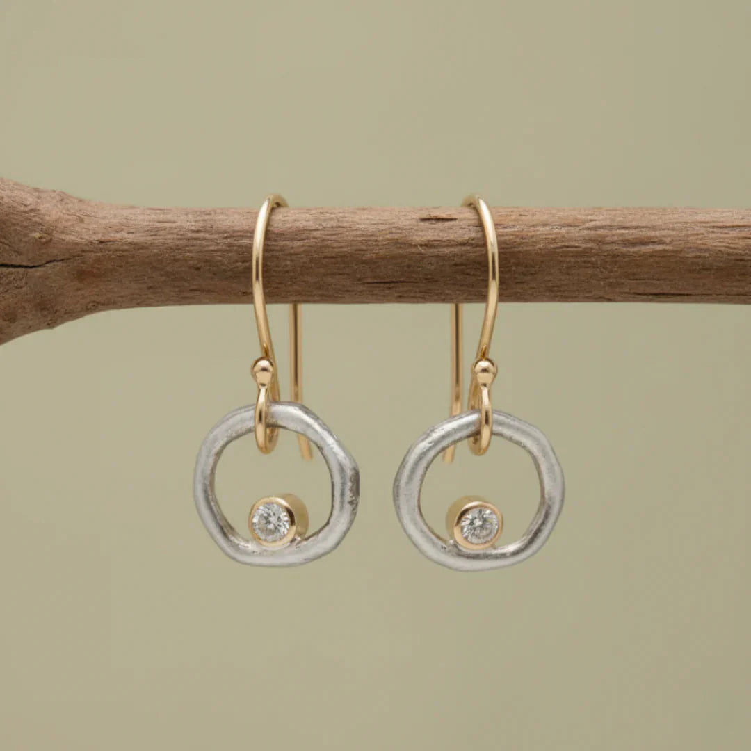 Pendientes de oro y plata antiguos con circonitas cúbicas