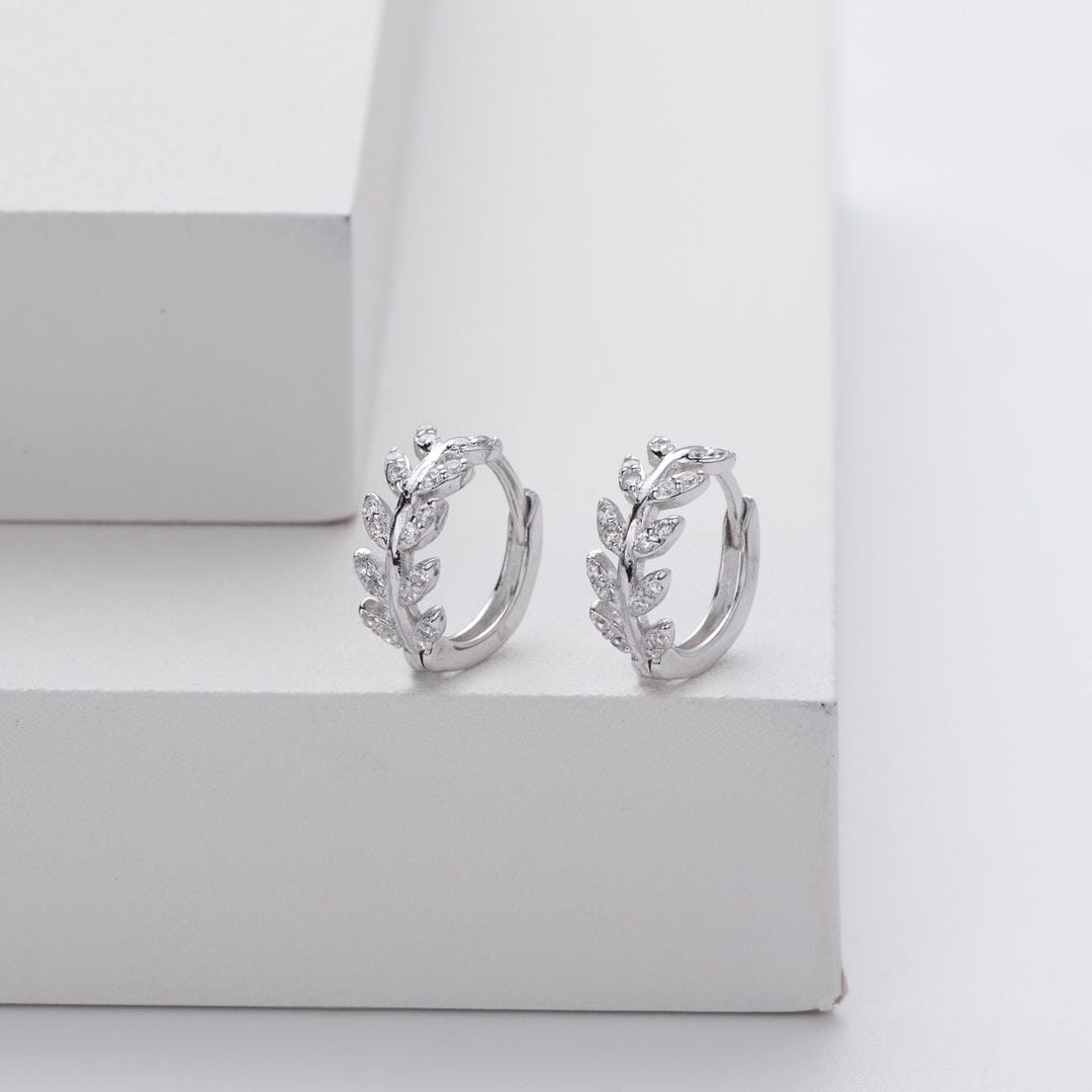 Pendientes de aro con hojas de plata