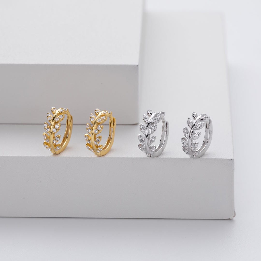 Pendientes de aro con hojas de plata
