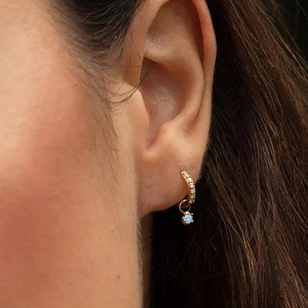 Aros de cristal con acento moderno