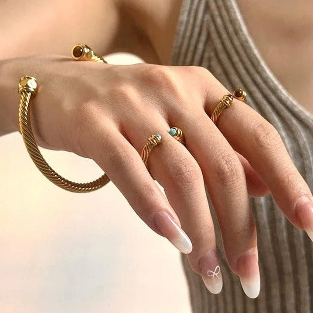 Pulsera de oro con gema