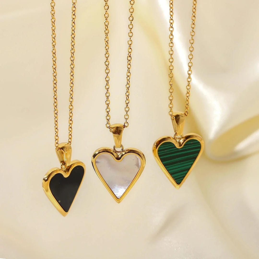 Collar con Colgante de Corazón Reluciente