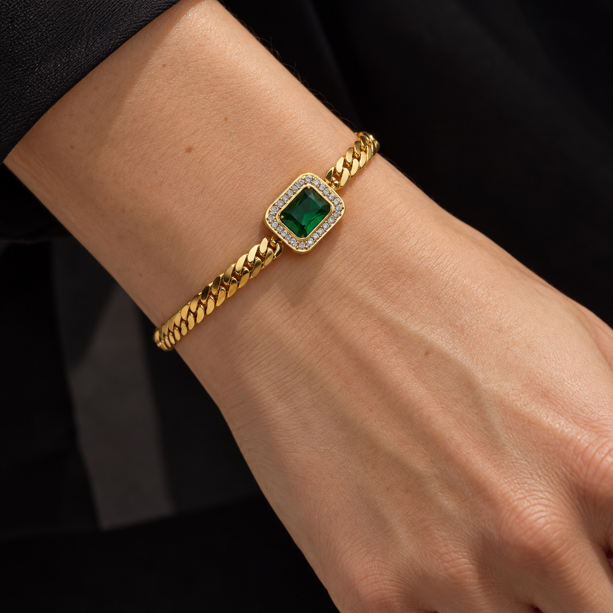 Pulsera de eslabones Radiante Esmeralda Dorada