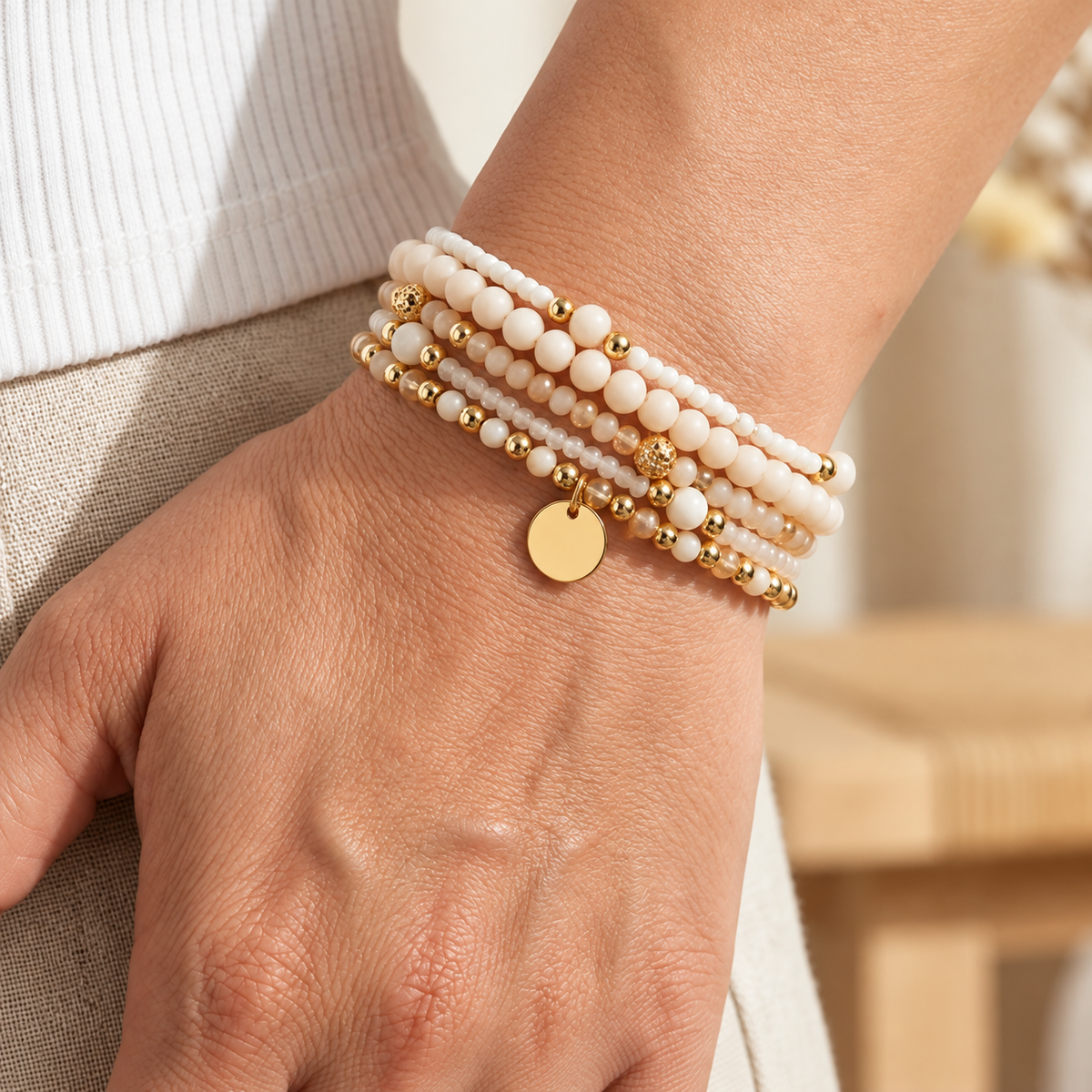 Pulsera con abalorios de crema costera