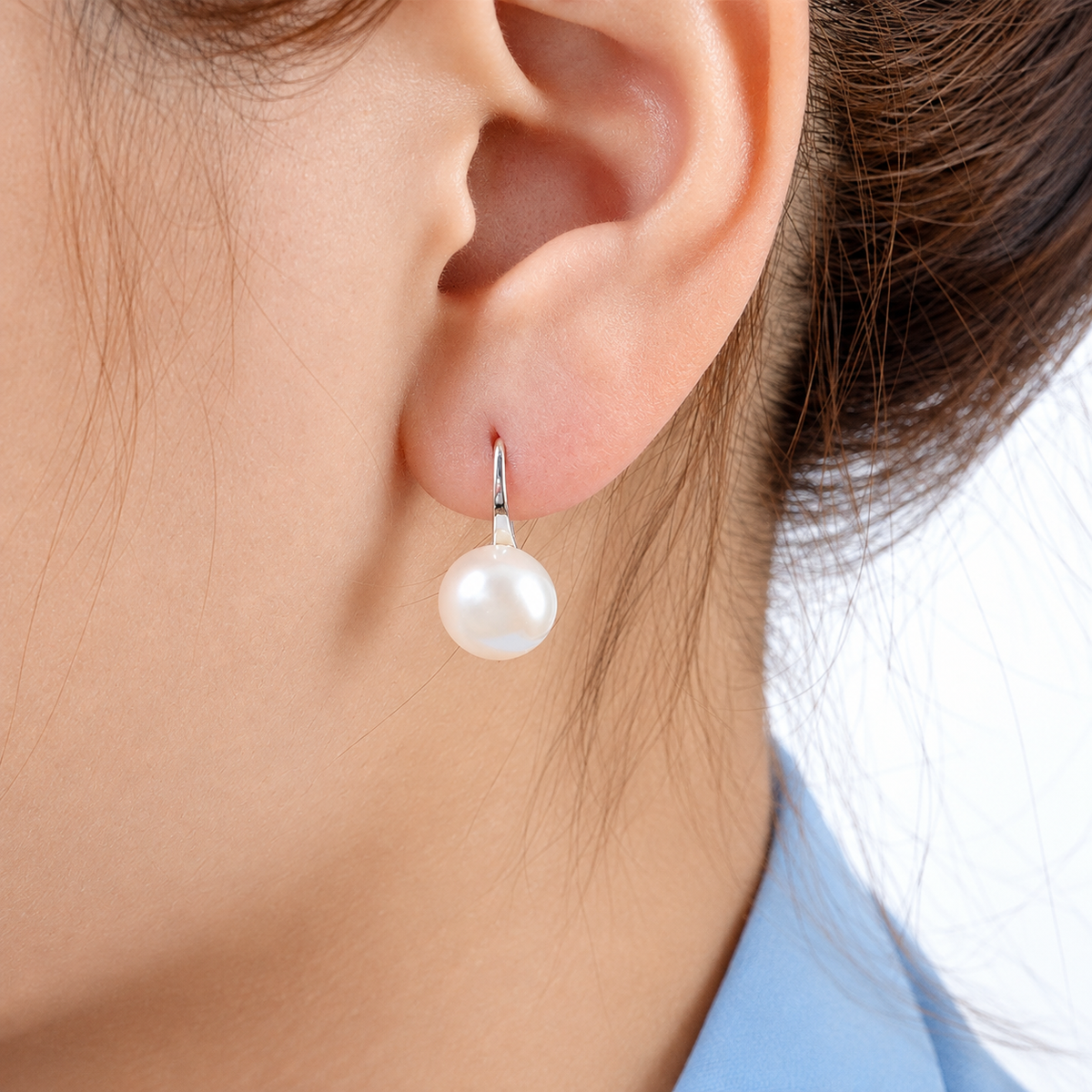 Elegantes pendientes colgantes con perlas