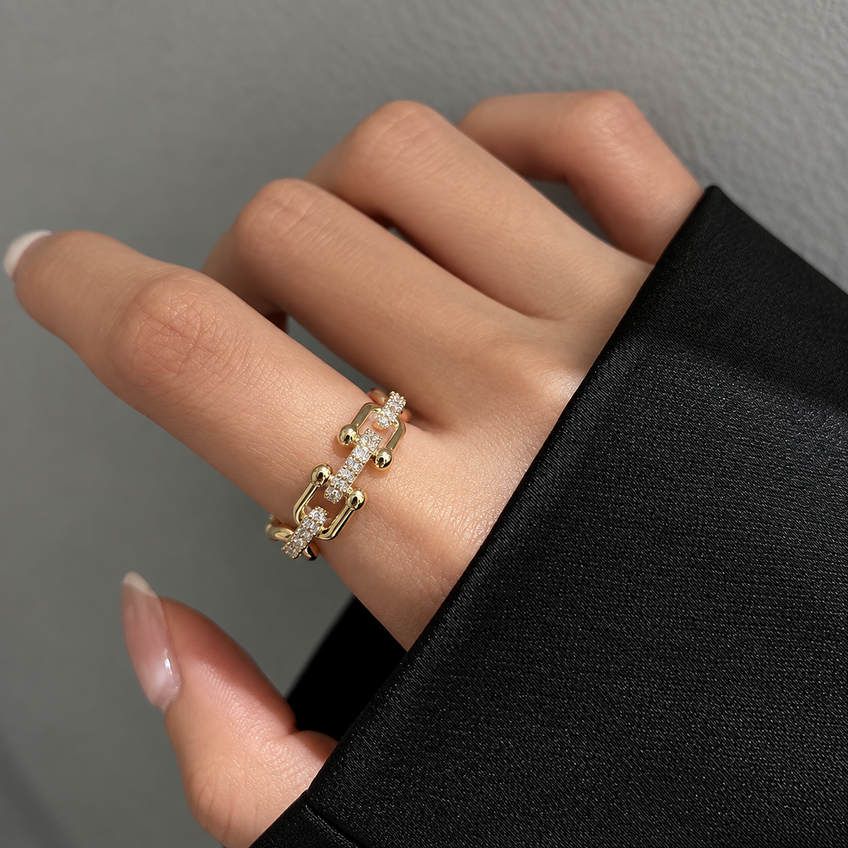Anillo Abierto Deslumbrante de Cristal Dorado
