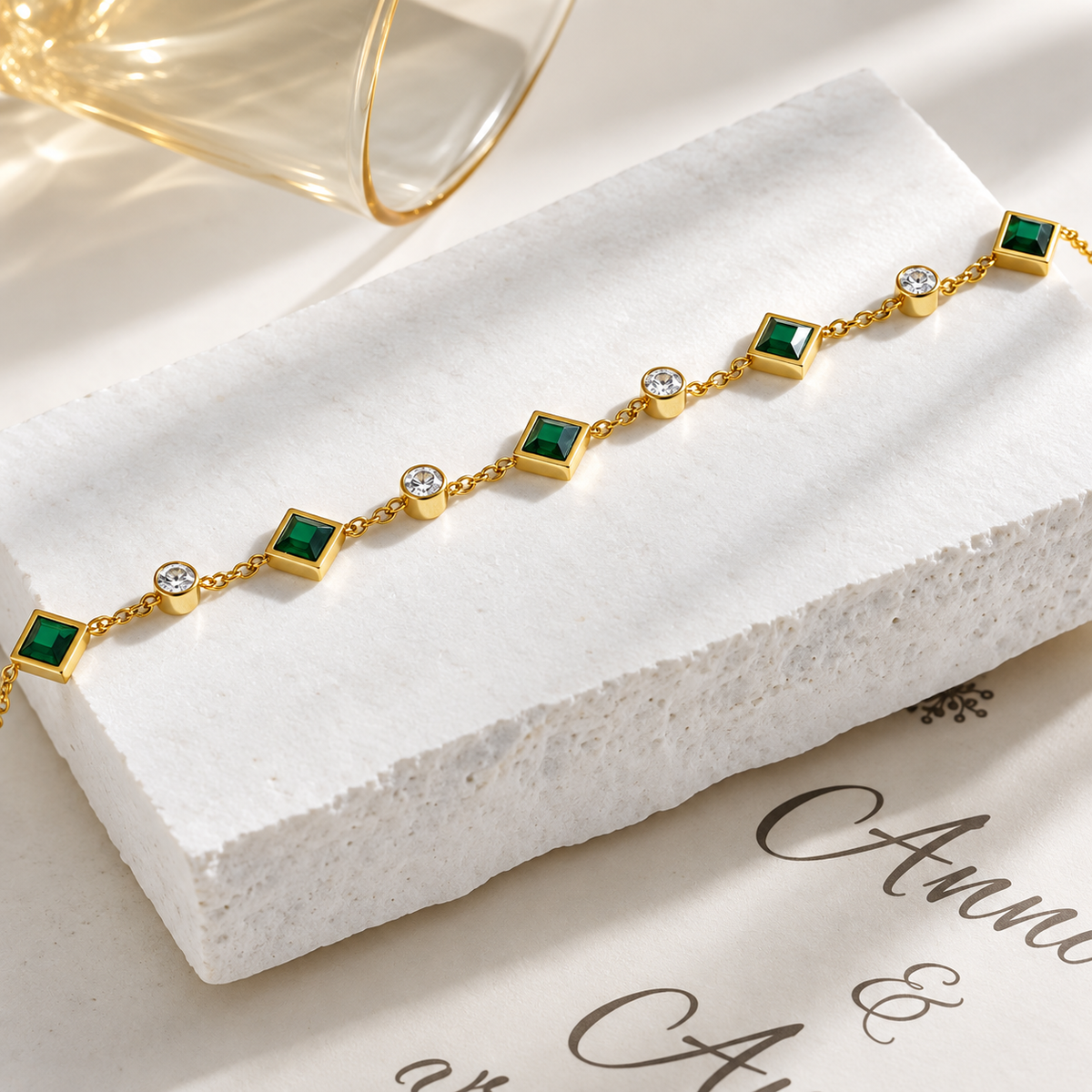 Pulsera de estación cuadrada Esmeralda elegante