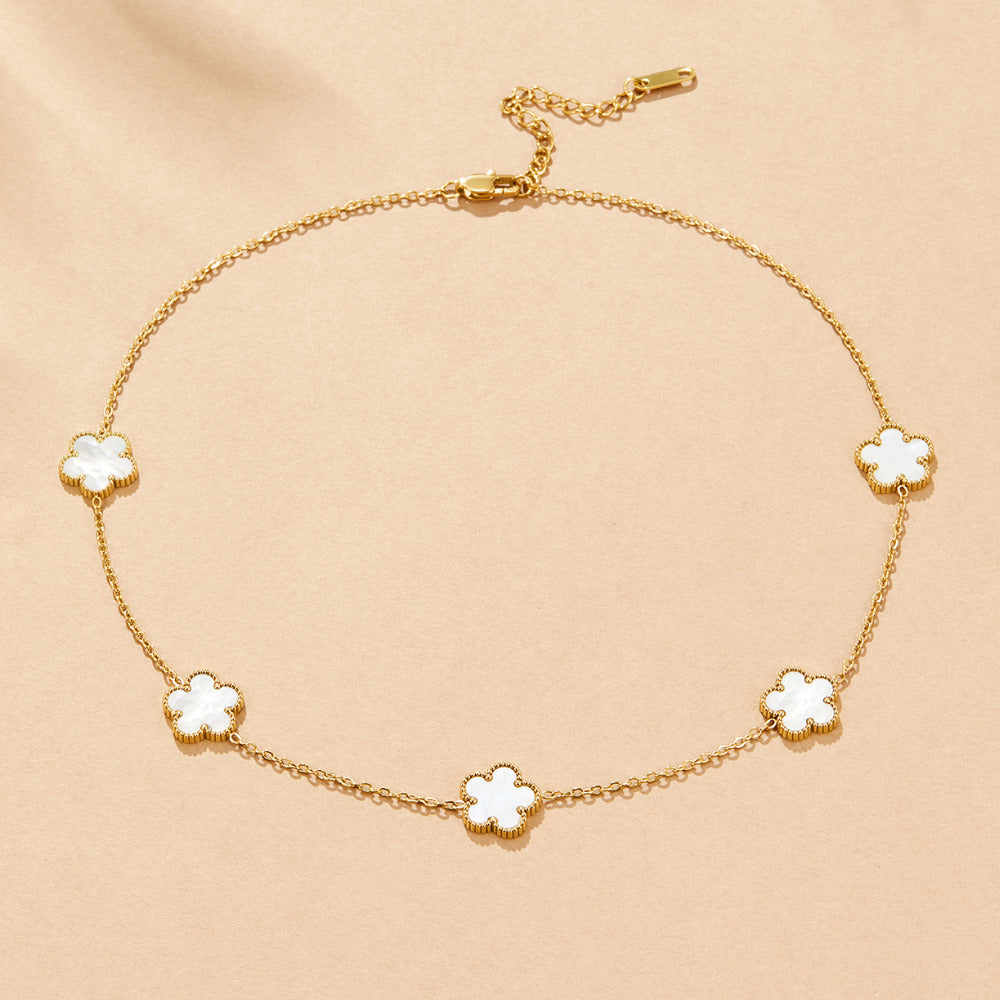 Collar de trébol de concha de nácar