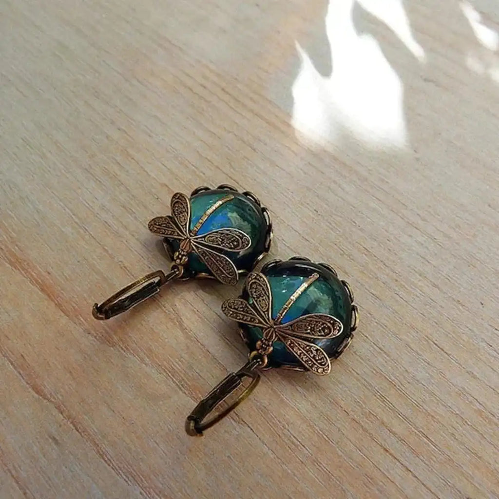 Pendientes de libélula de oro antiguo