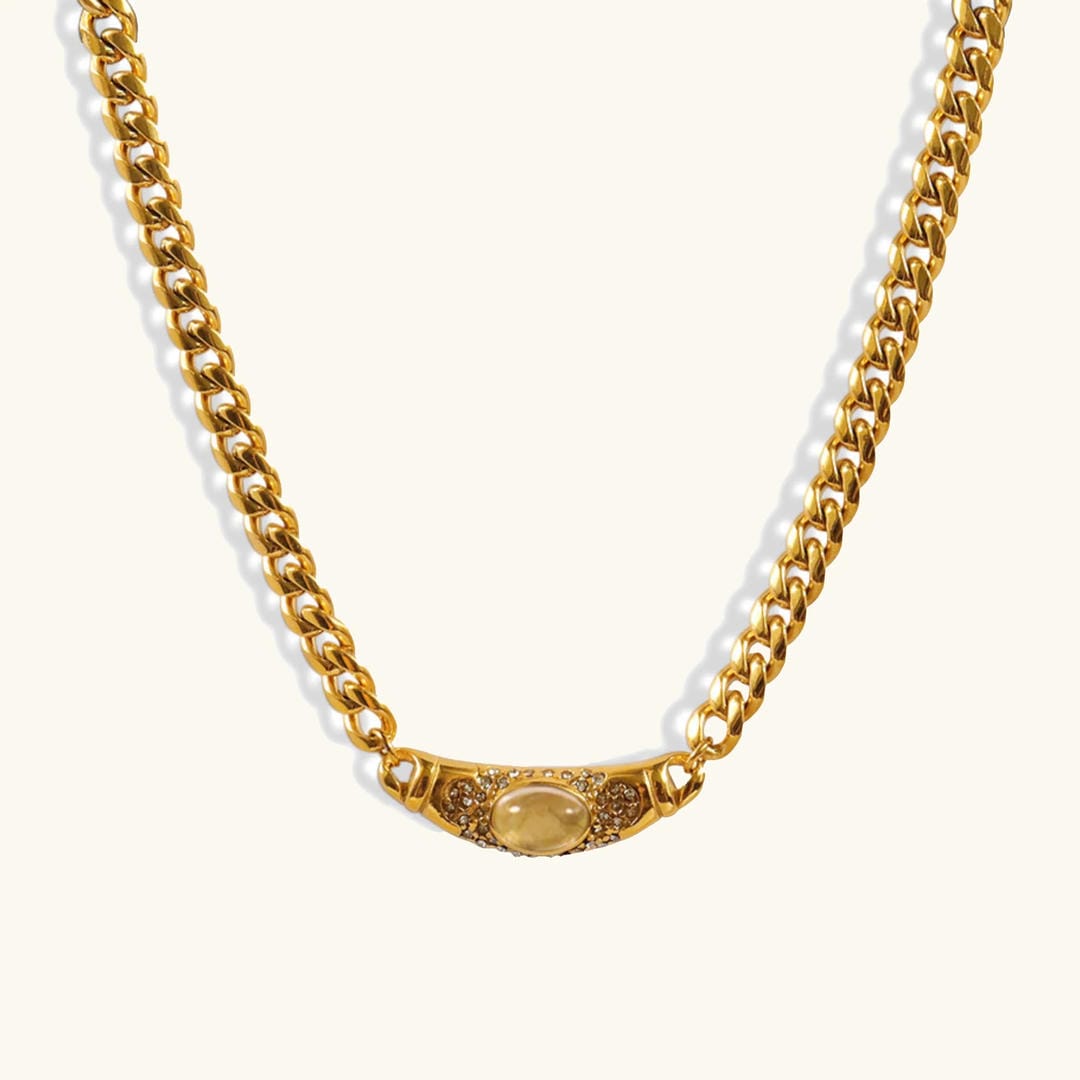 Collar Clásico de Oro Vintage