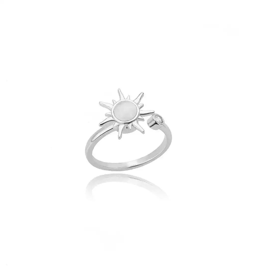 Anillo de oro Celestial Sunbeam con piedra lunar
