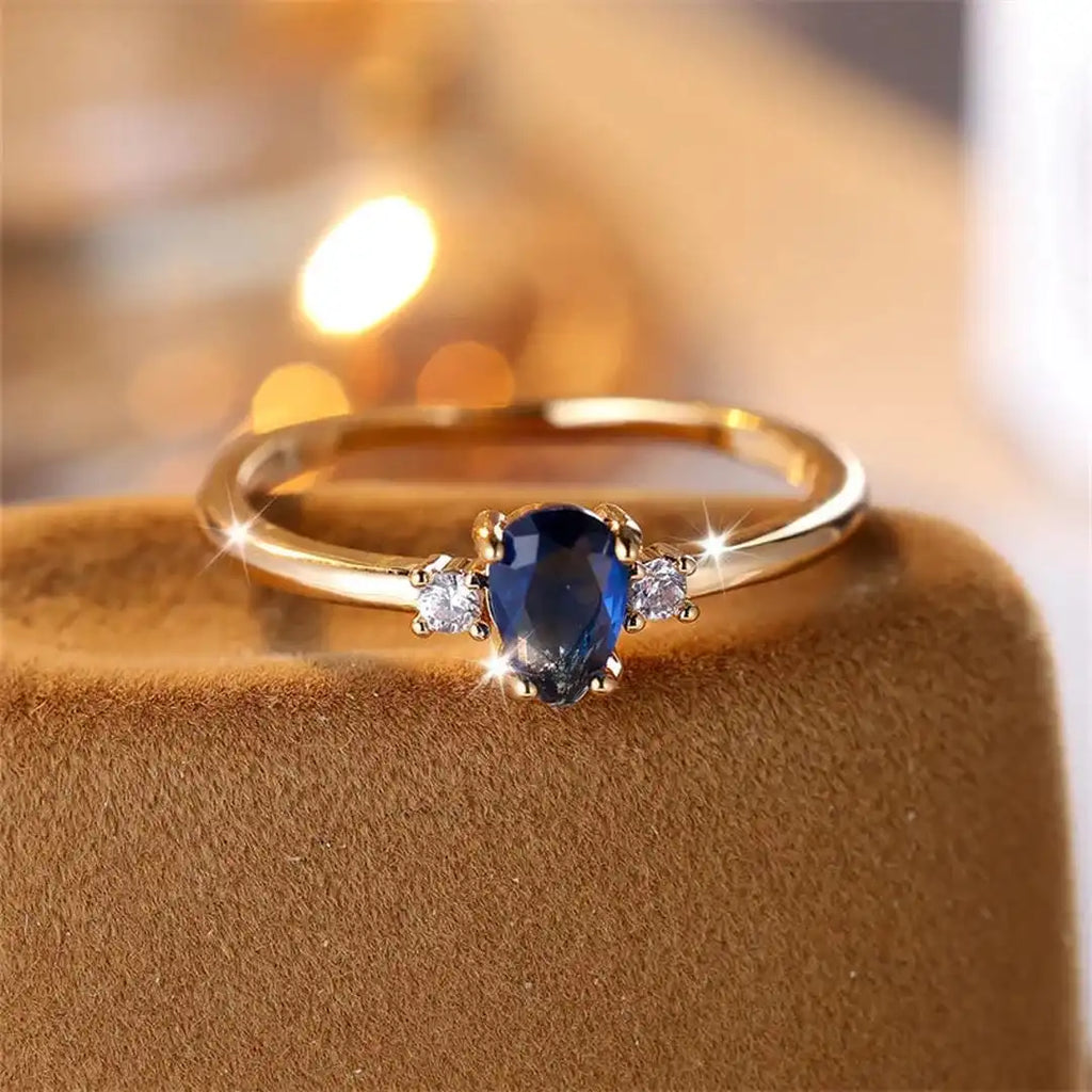Anillo Minimalista con Zafiro Real Talla Pera