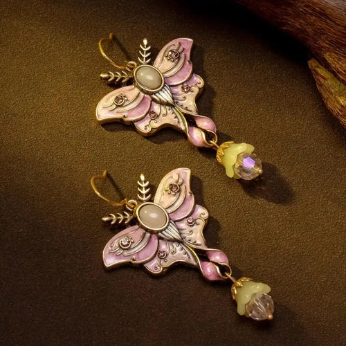 Pendientes clásicos colgantes de mariposa rosa