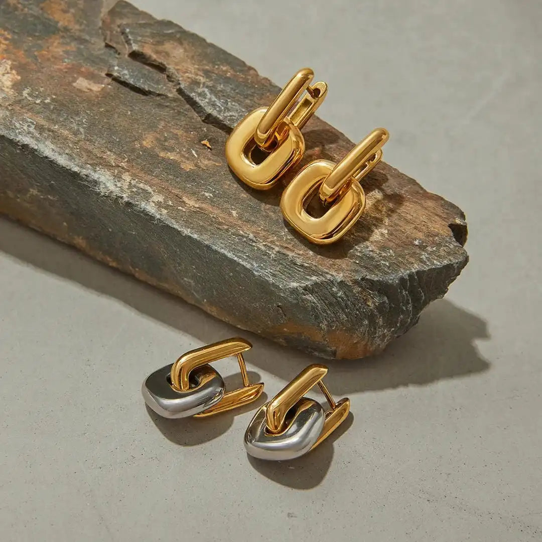 Pendientes ovalados minimalistas de oro de dos tonos