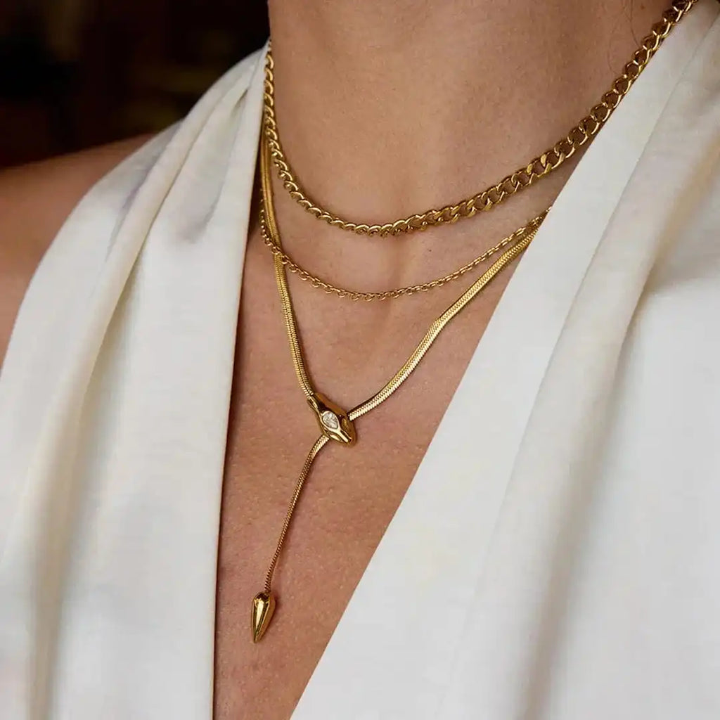 Collar serpiente dorado vintage