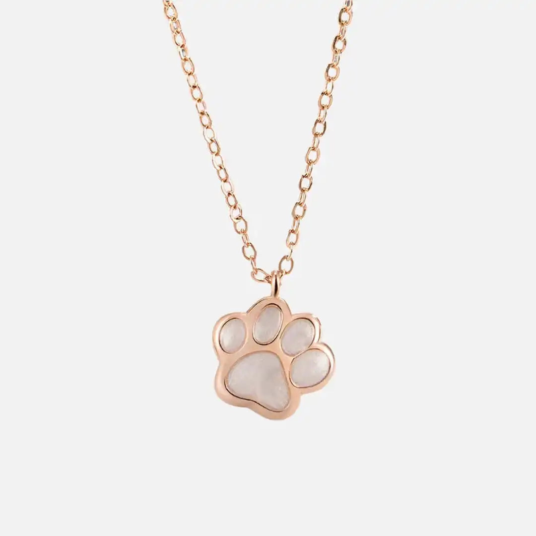 Collar de oro rosa con dije de pata