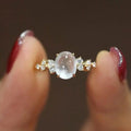 Anillo de cristal de piedra lunar resplandor lunar