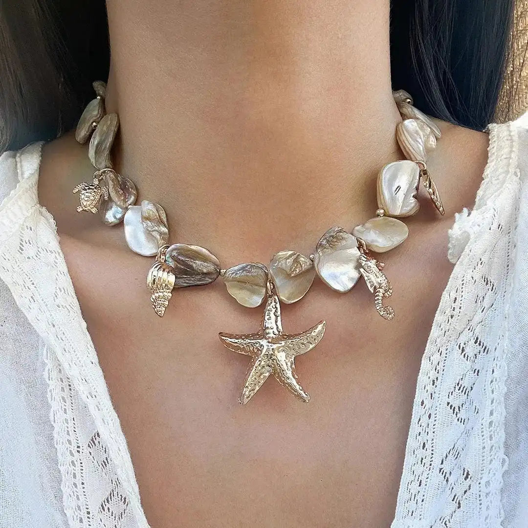 Collar con colgante de estrella de mar de piedra bohemia