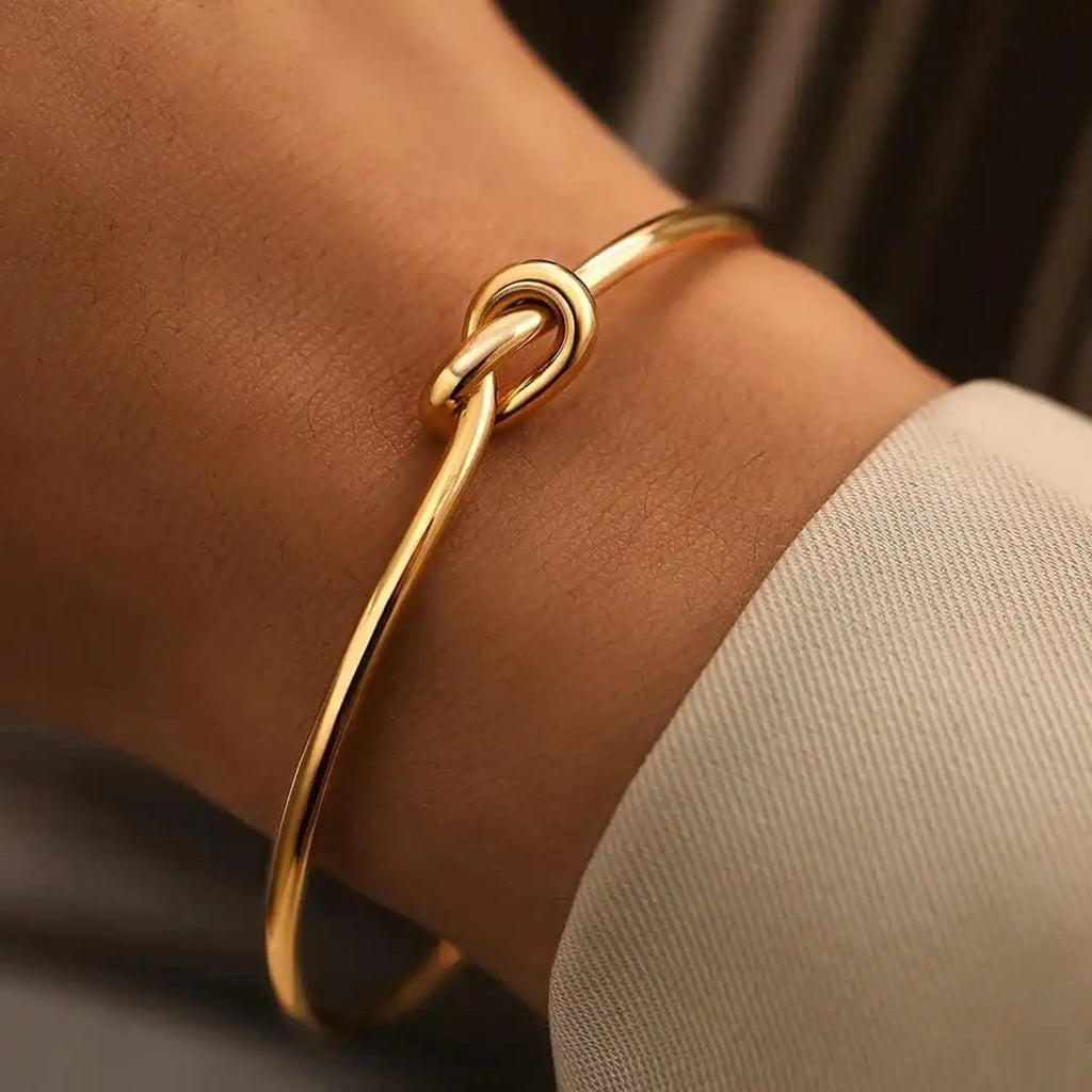 Pulsera Ajustable Nudo Dorado