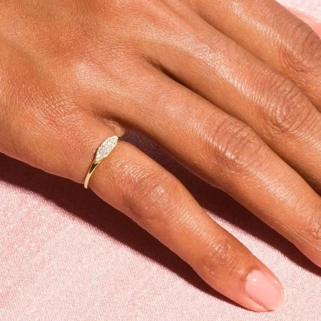 Anillo apilable Pavé Marquise