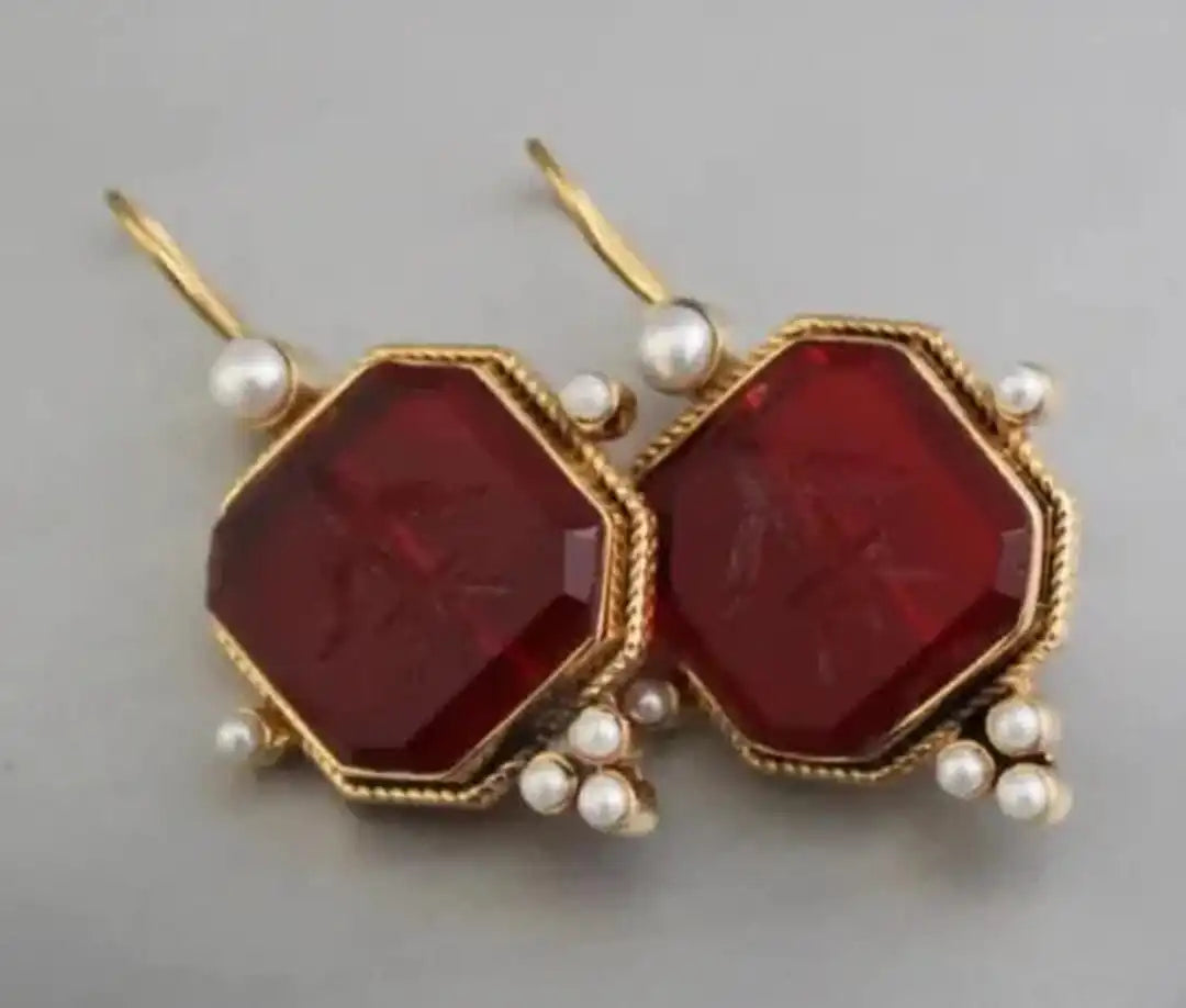 Pendientes colgantes elegantes vintage con perla y diseño geométrico