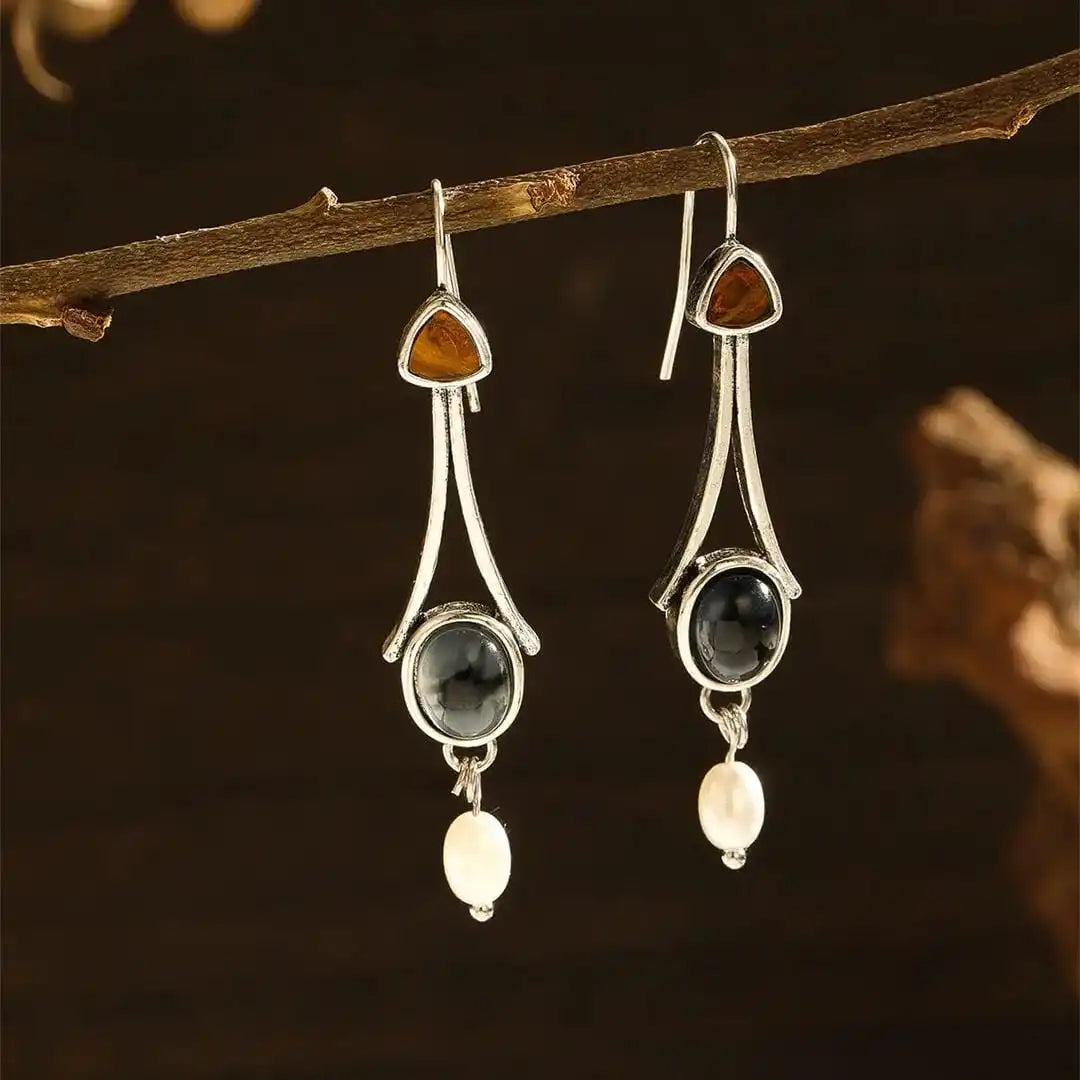 Pendientes de plata con tres perlas y colgante de lágrima
