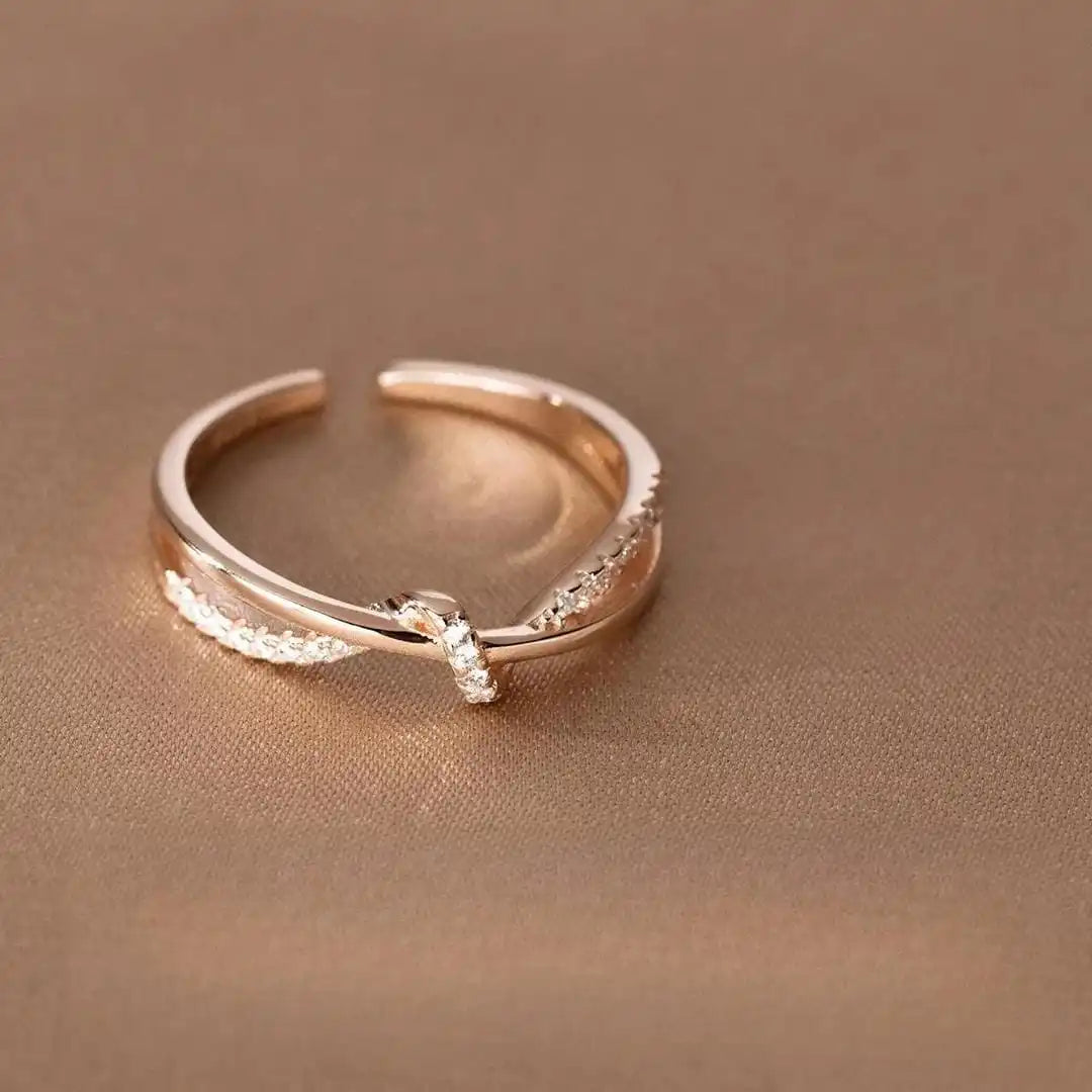 Anillo Clásico Nudo Cruzado