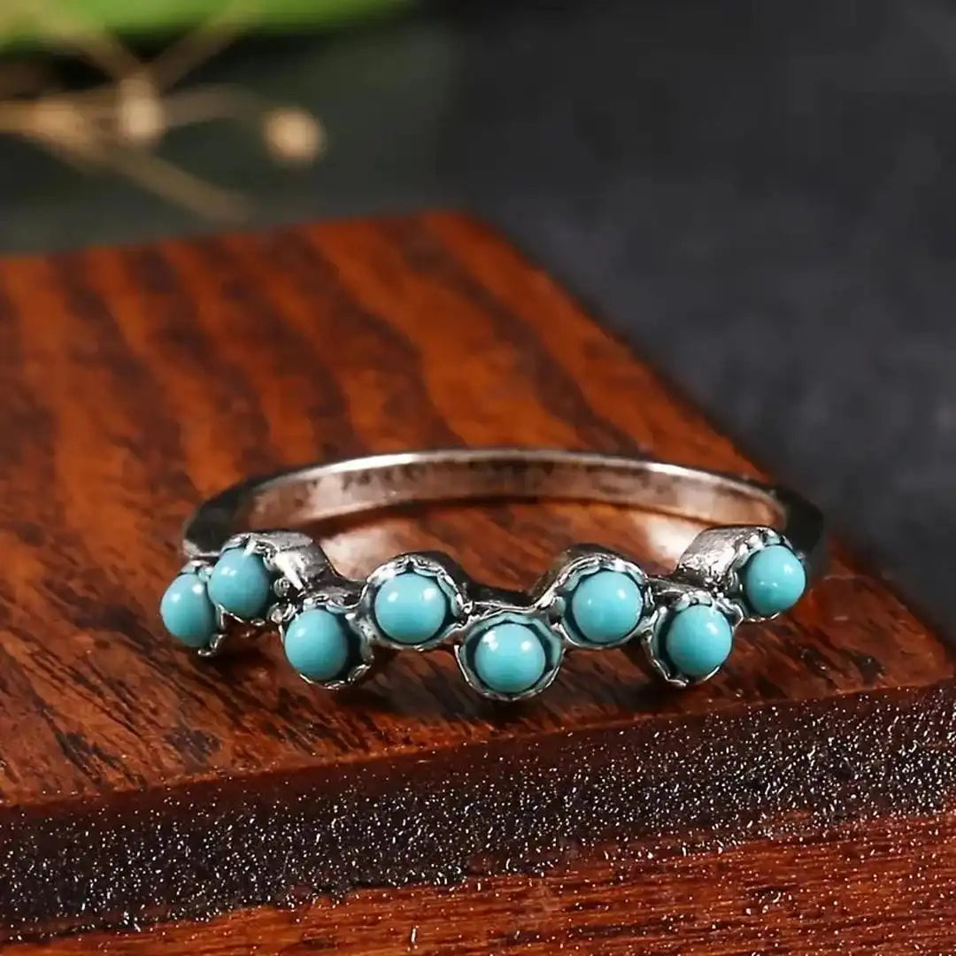Anillo atemporal de cuentas turquesa