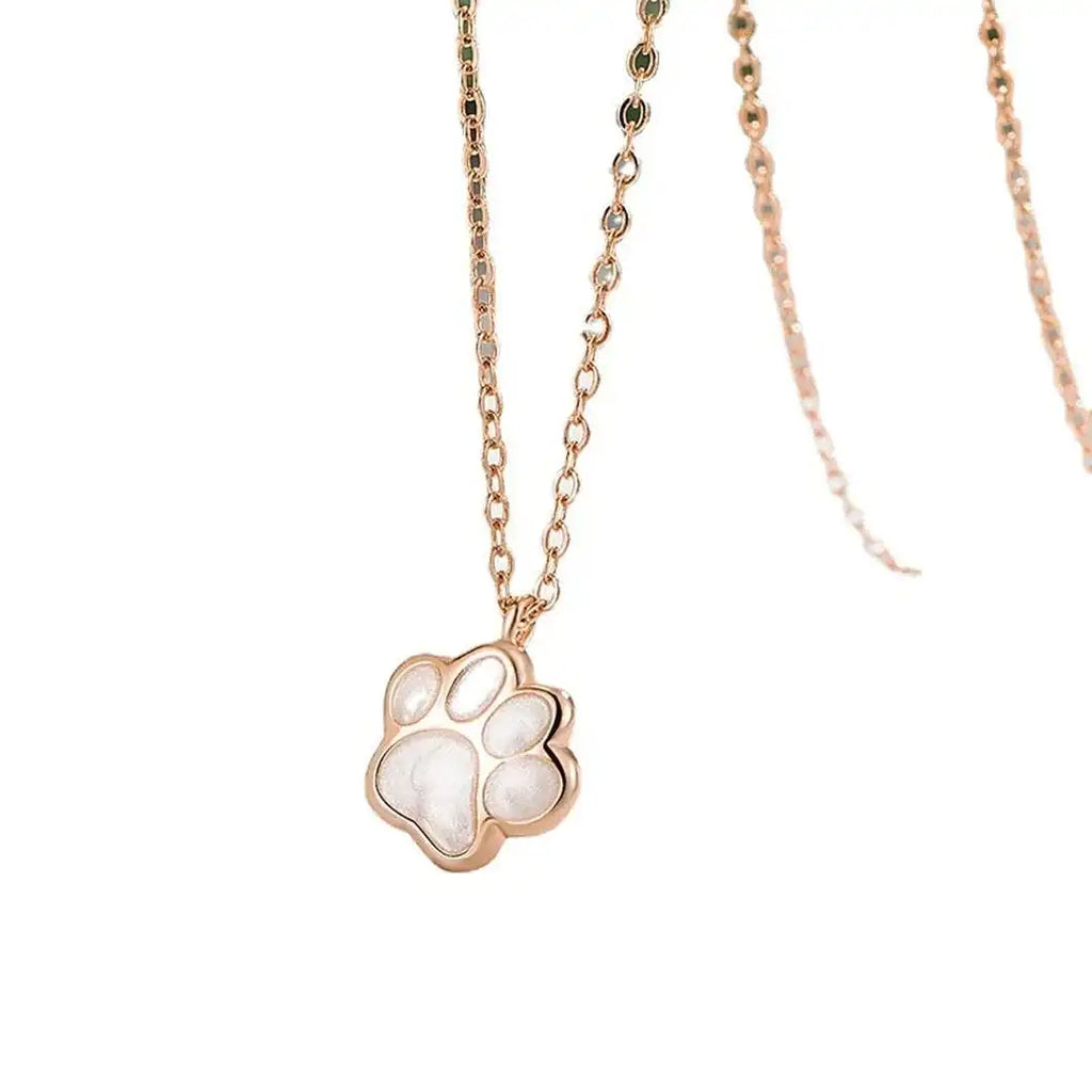 Collar de oro rosa con dije de pata